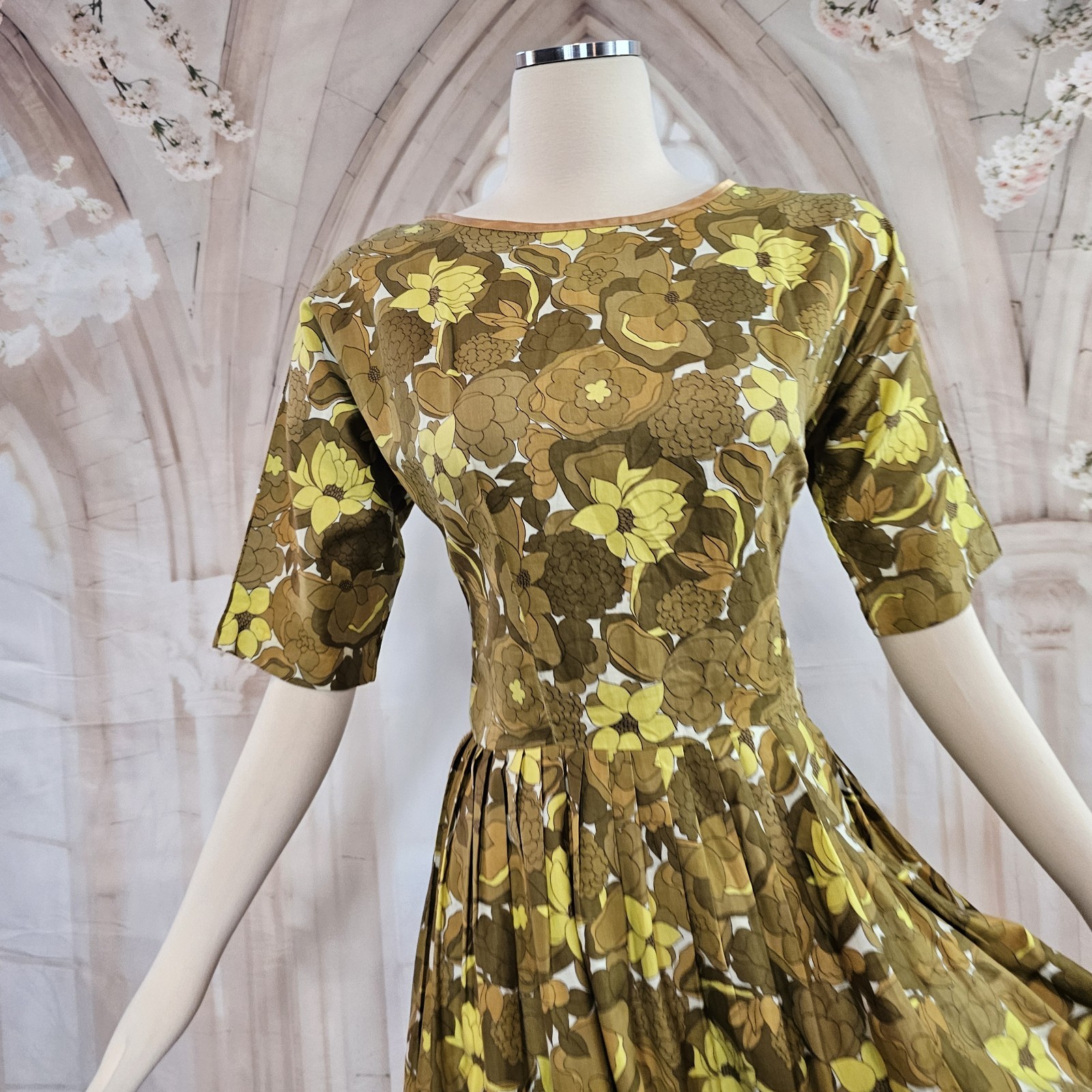 Vintage 1960’s Dress Mod Swing Half Sleeve Fit and Flare Bohemian Mustard Floral