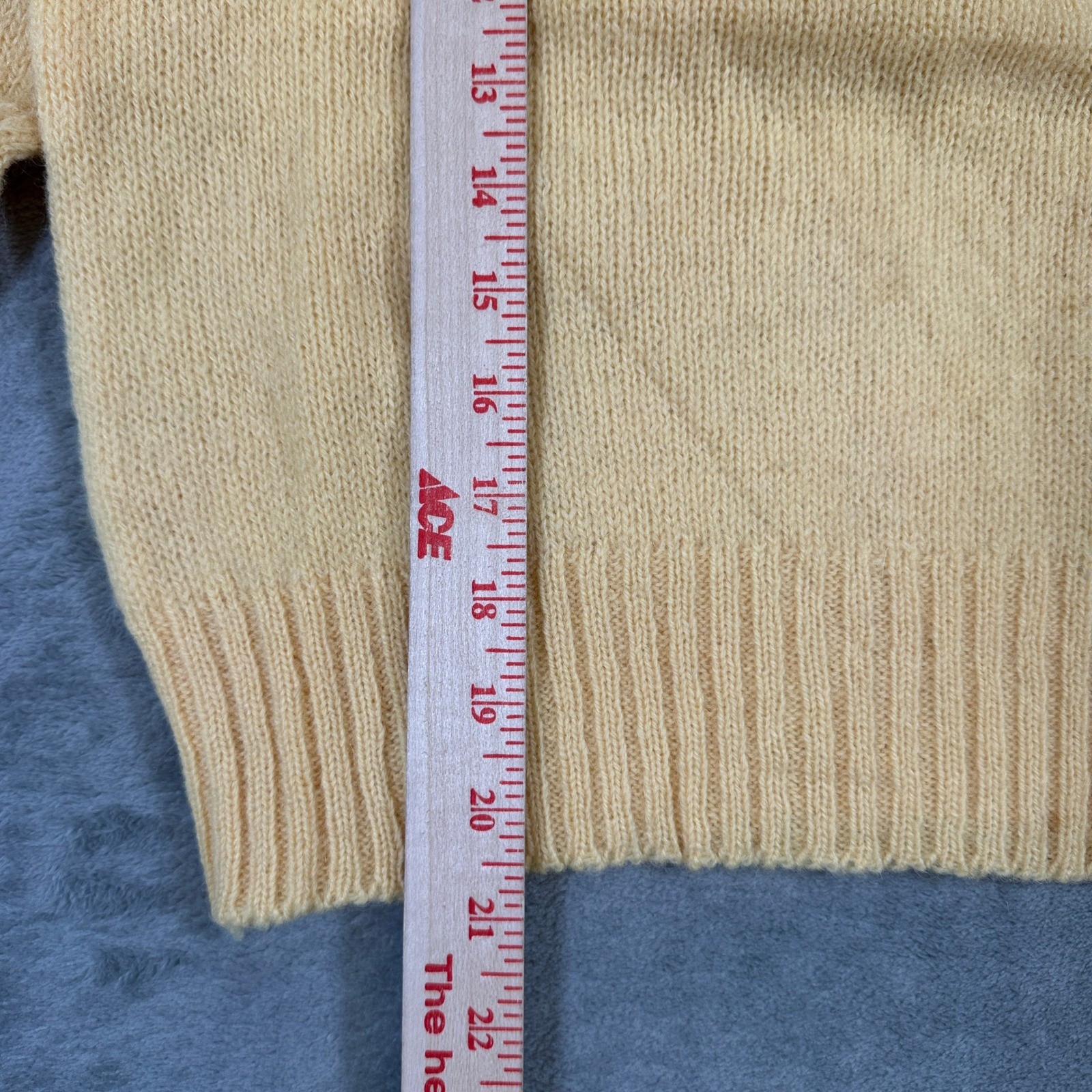 Vintage Crazy Horse Shetlander Yellow 100% Shetland Wool Crewneck Sweater HK72