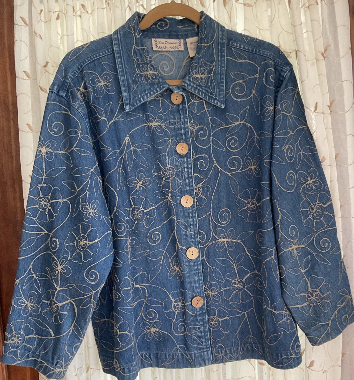New Directions Womens Denim Blue Jacket Size M Embroidered Tan Flowers NWOT