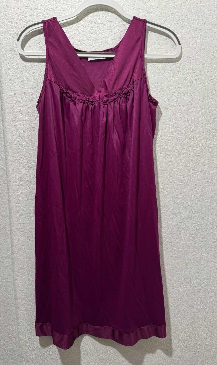 Nightgown Vanity Fair Satin Trim Purple Wine Plum Sz S Embroidered Top