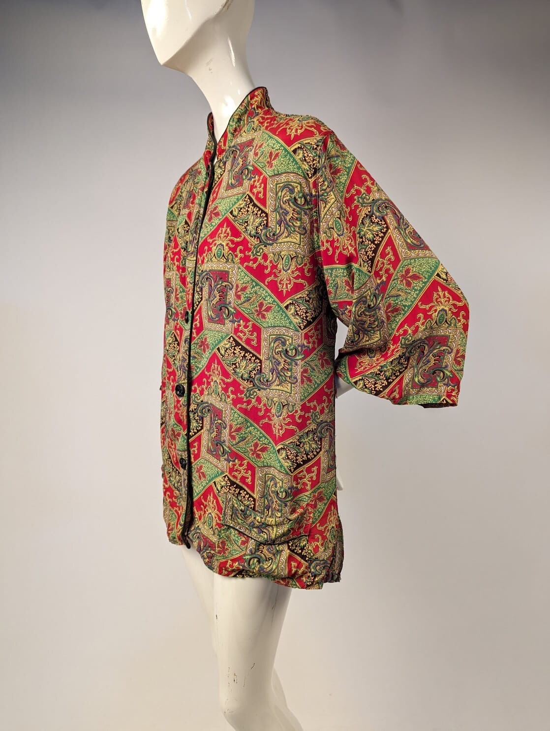 VINTAGE MARA KOBB 1940’S PRINT RAYON BLOUSE / SHIRT 