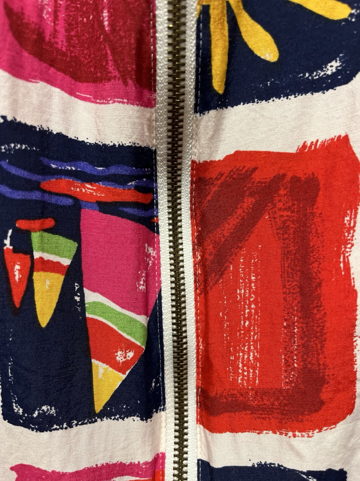 Chaus Multicolor Abstract vintage bomber jacket retro 80’s skirt set. Lrg.