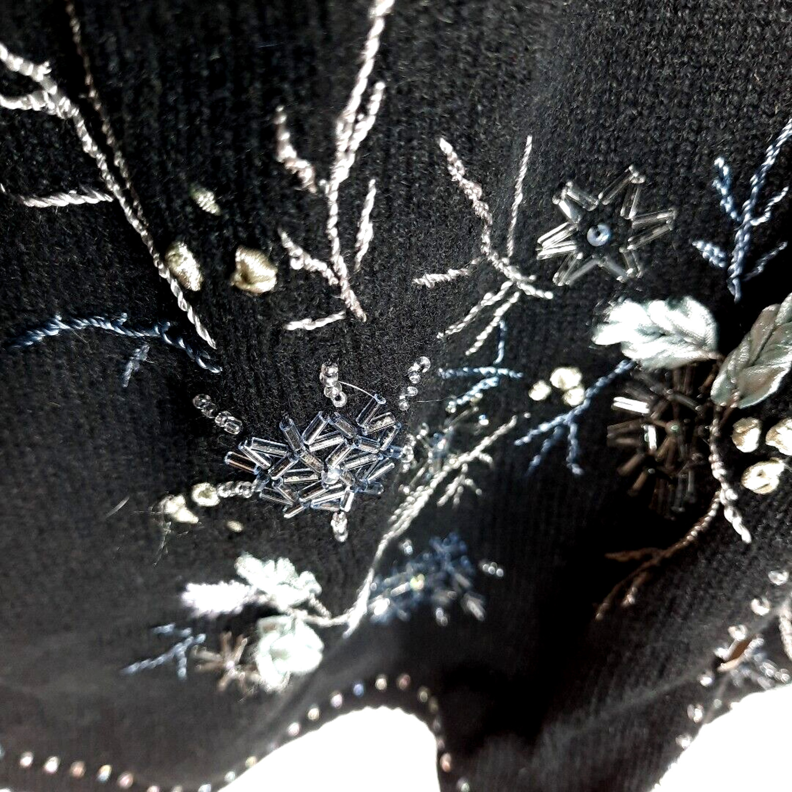 Stitches in Time Snowflake Beaded Embroidered Cardigan Sweater Large Black White