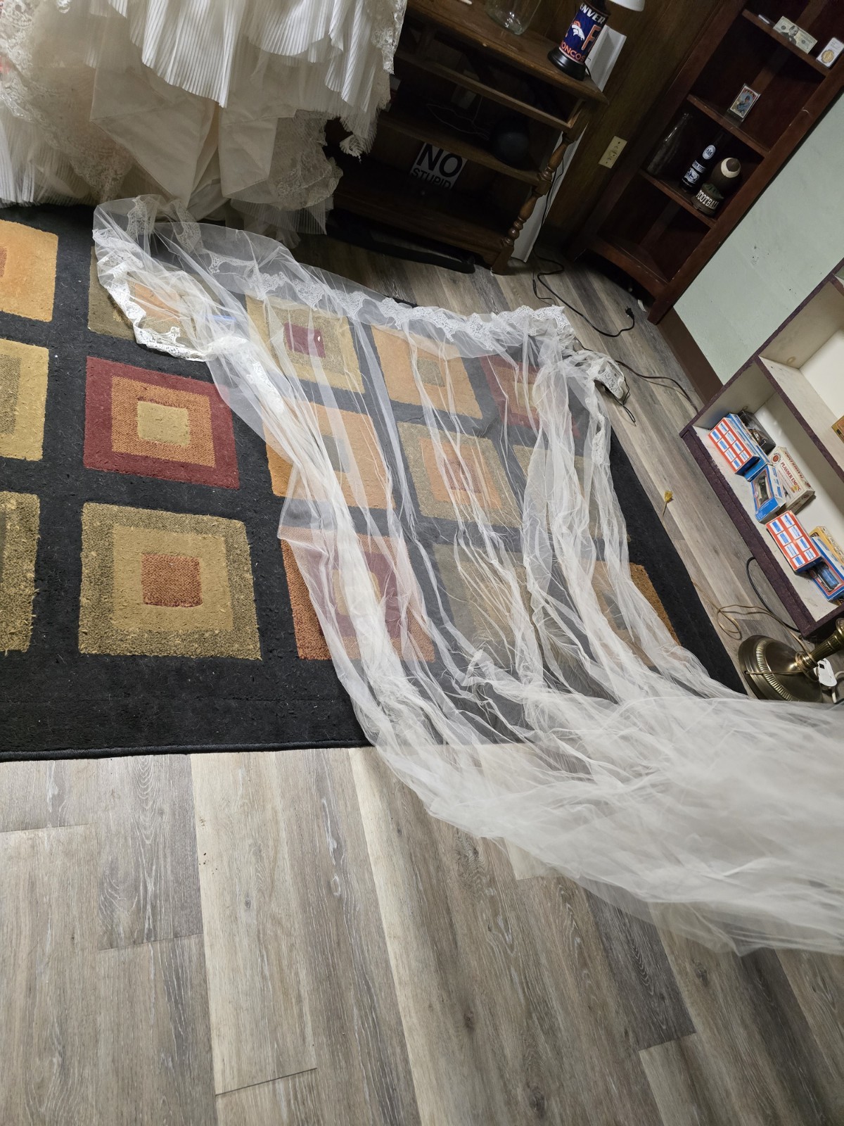 1950s-1970s Vintage Wedding Dress And Veil