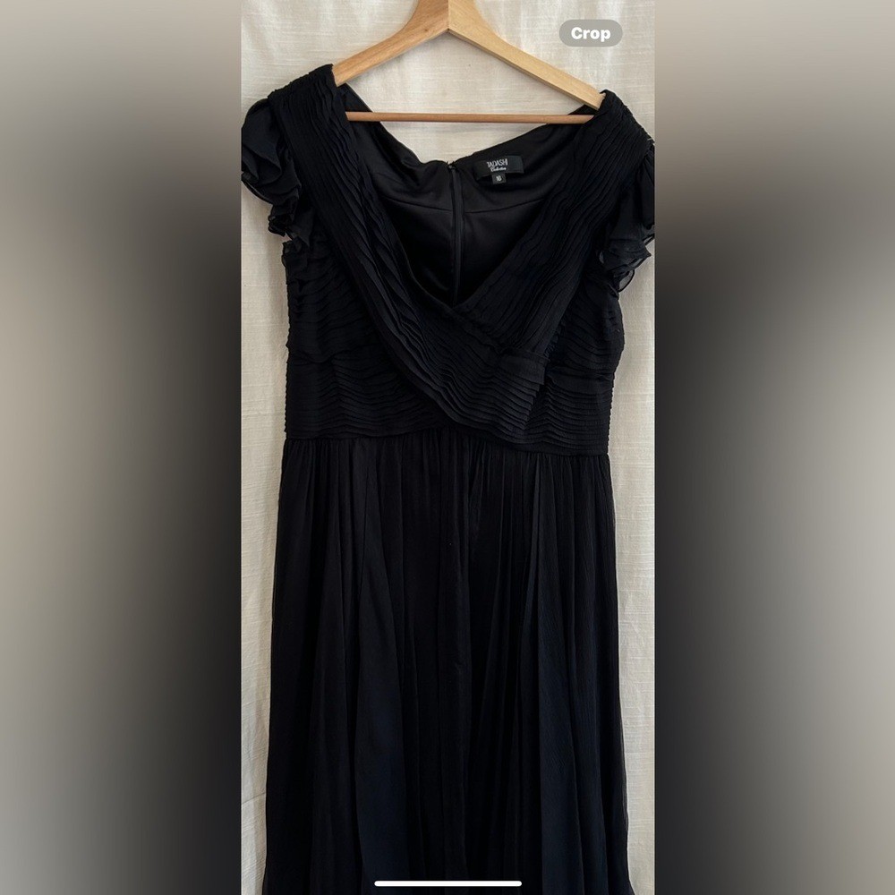 Tadashi Collection 100% Silk Vintage Inspired Black Pleated V-Neck Women’s Dress