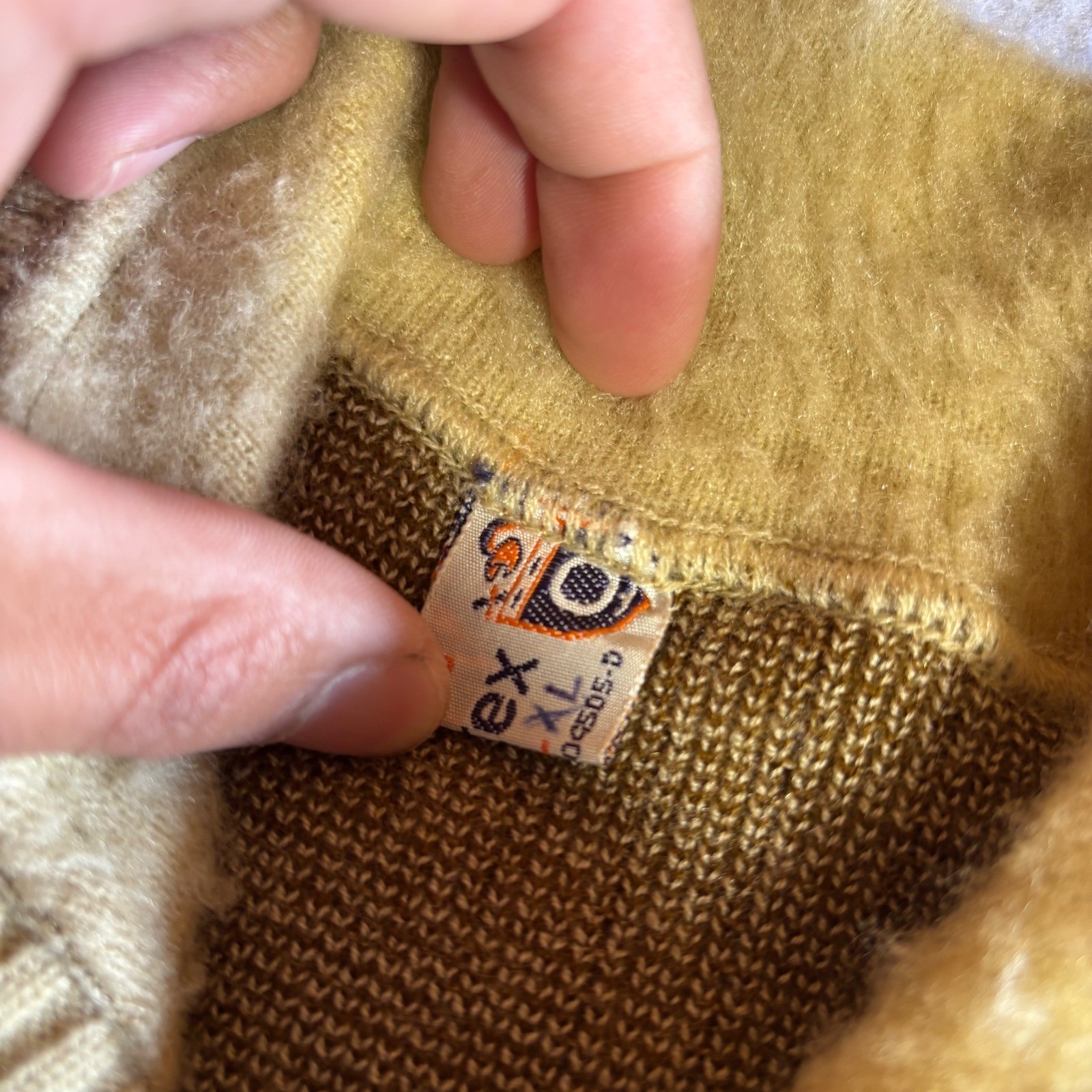 Vintage Ogniotex Llama Alpaca Wool Shaggy Fuzzy Cardigan Sweater XL Collar Brown