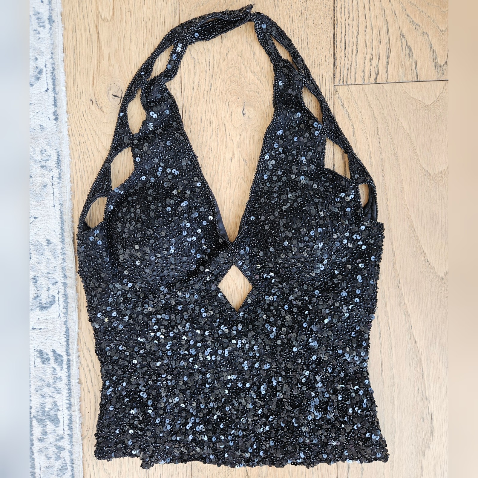 Vintage 90s Scala Beaded Sequined 100% Silk Cut Out Halter Top Tag Size XL (Read