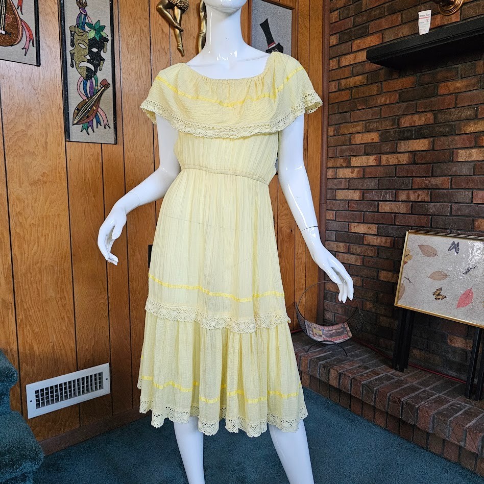 Vtg 70s Young Edwardian Patio Fiesta Off Shoulder Shawl Crochet Sun Dress S/M