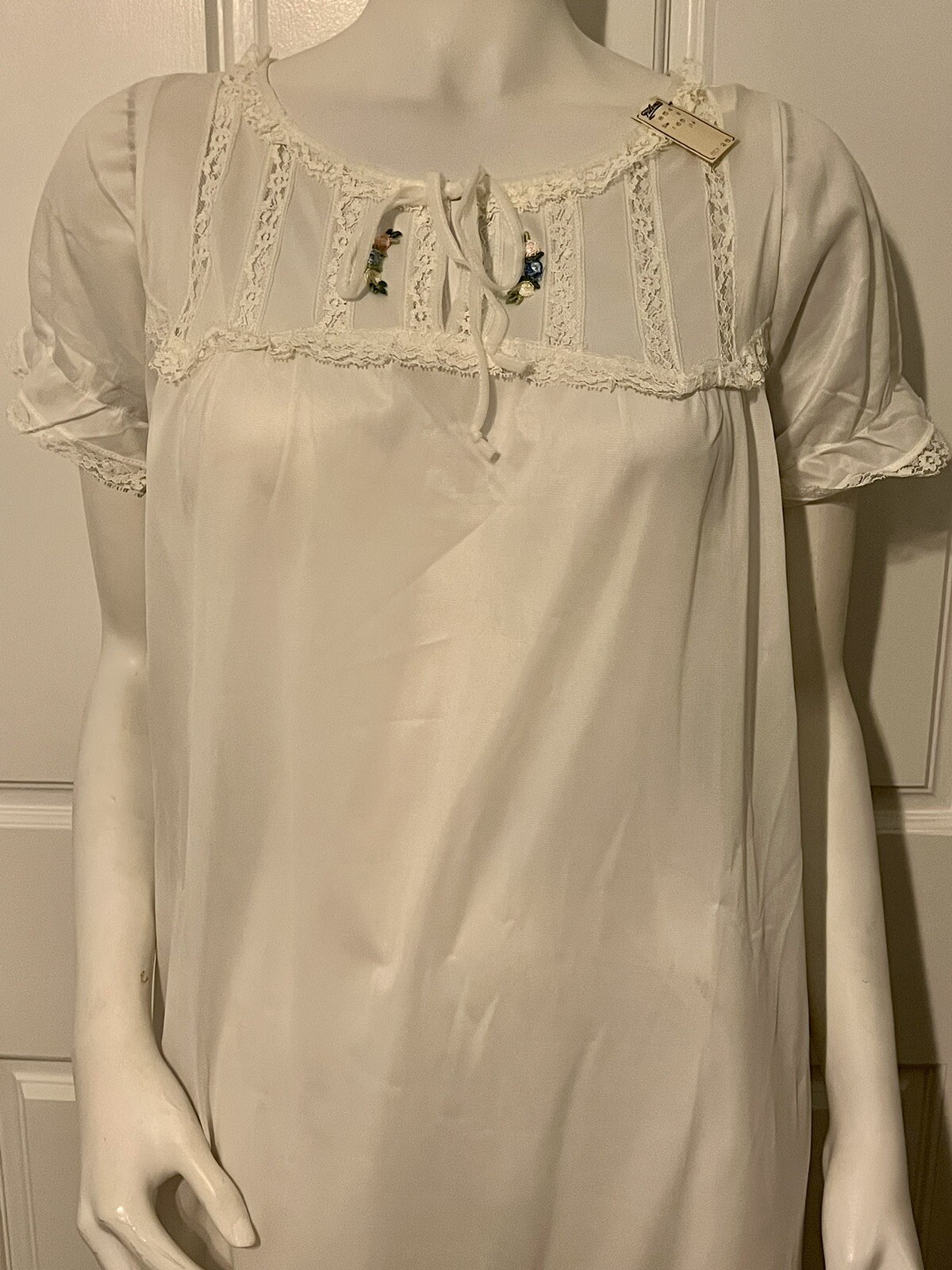 Vintage 1960’s White Nylon Nightgown Lace Short Sleeves NEW w/original tags S/M