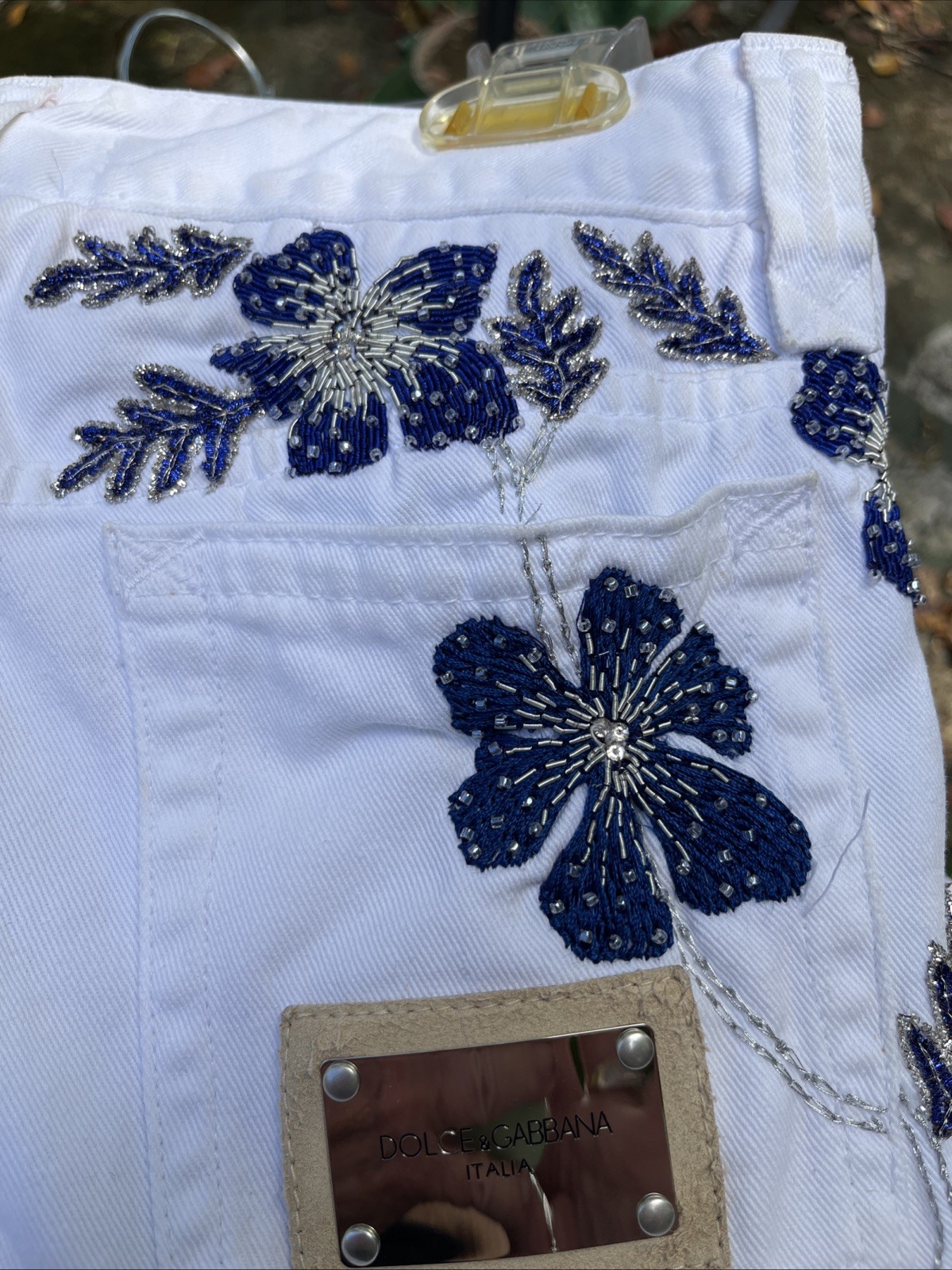 Dolce Gabbana Vintage Women’s White Jeans Blue Beaded Flowers.Italy 44