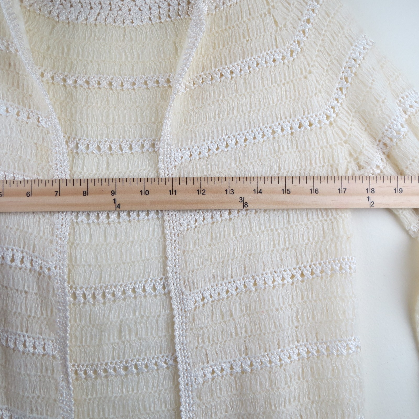 Vtg. 70s Fashion Hand-Crochet Ivory White Open Lace Knit Winter Large Cardigan