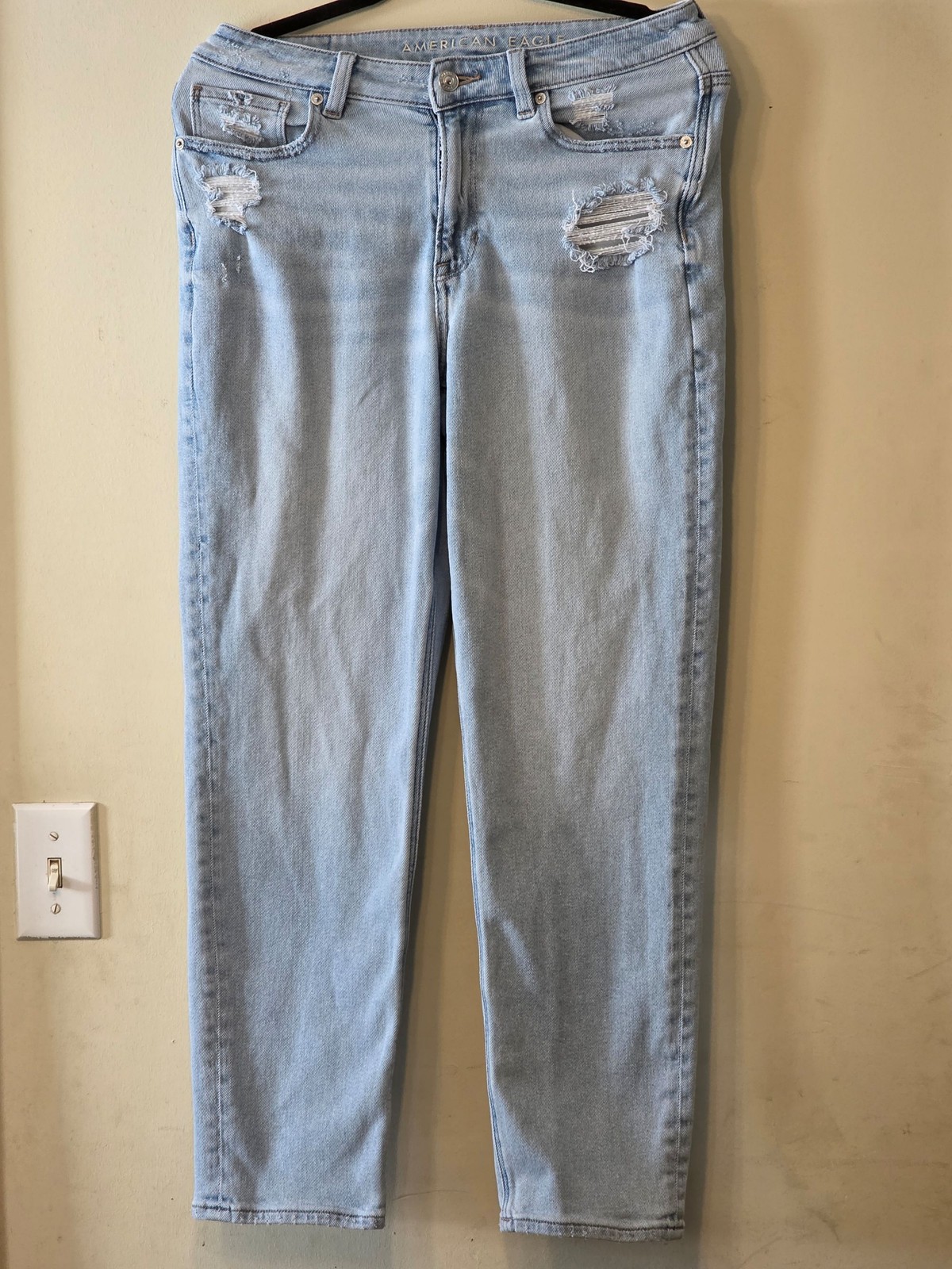 American Eagle Mom Jeans Size 8 Light Wash Distressed High Rise