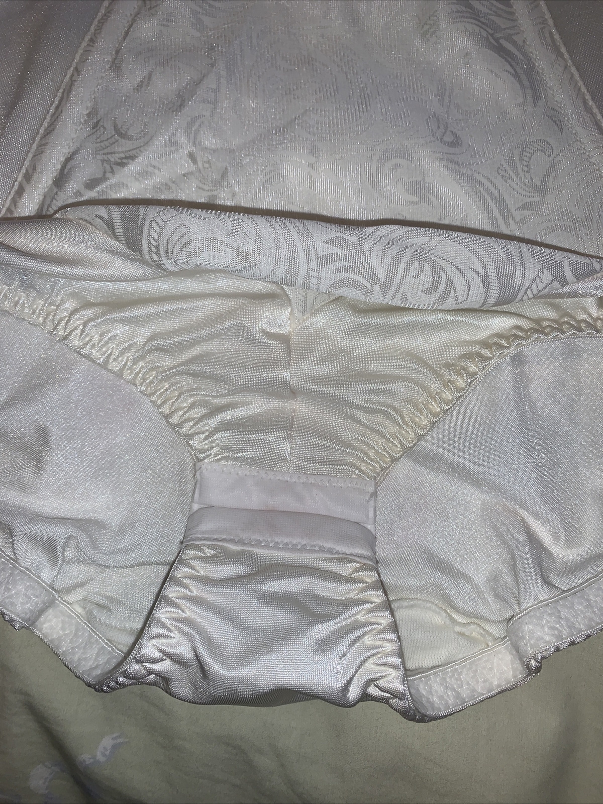 Vtg. Sophistique By Smoothie Size 36C White Bodysuit Style 1975 Shaper Girdle
