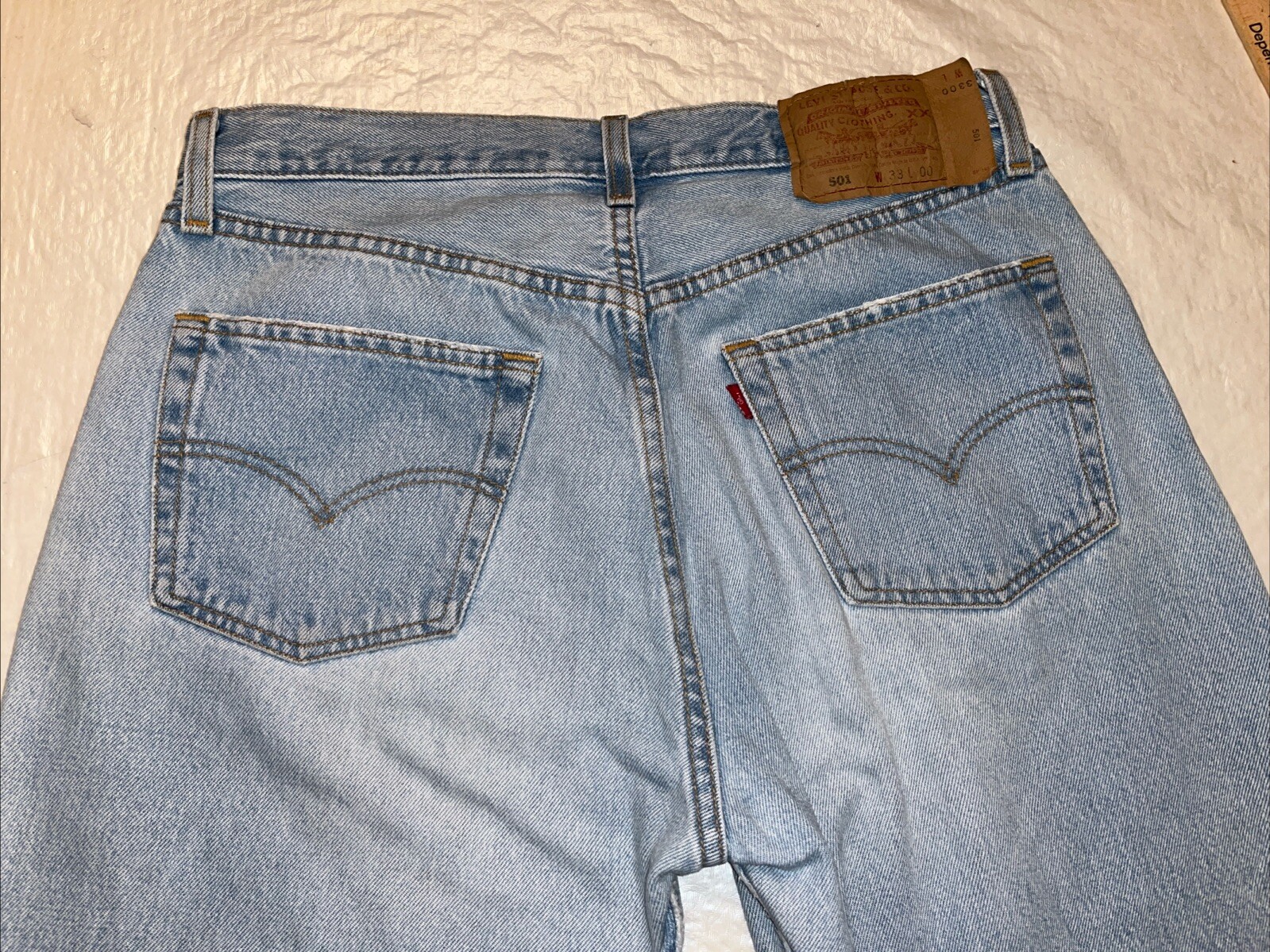 vtg 90s Levi’s 501 MADE IN USA blue jeans button fly womens 33 light wash 32×24