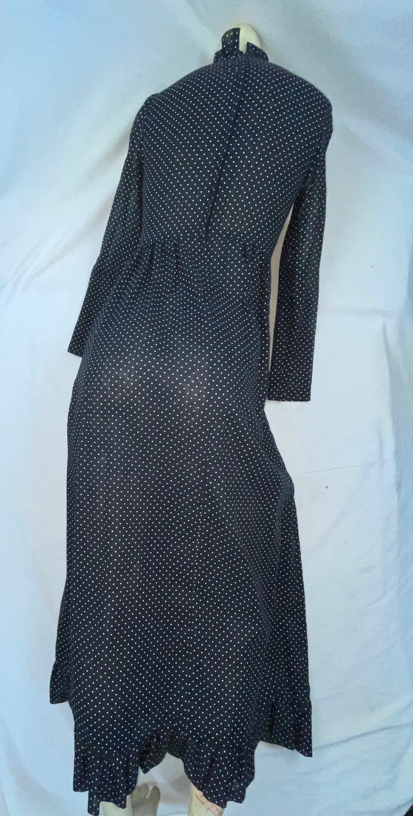 VTG 60S 70S DOES 40S WOMENS S BLACK POLKA DOT LONG HOUSE WORK DRESS