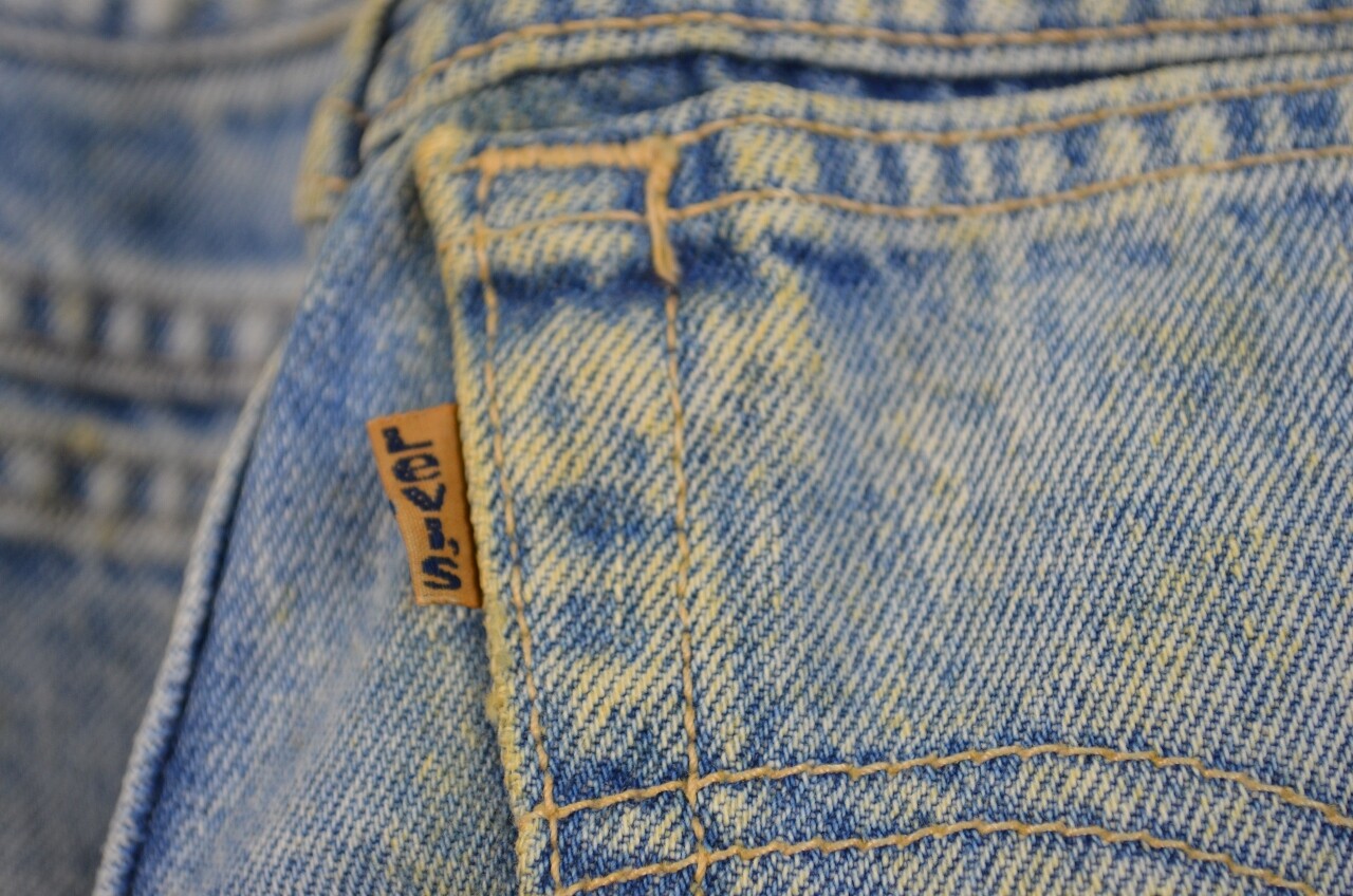 Vintage 80’s Levi’s Women’s Jeans Light Wash Denim Size 9 Made in USA
