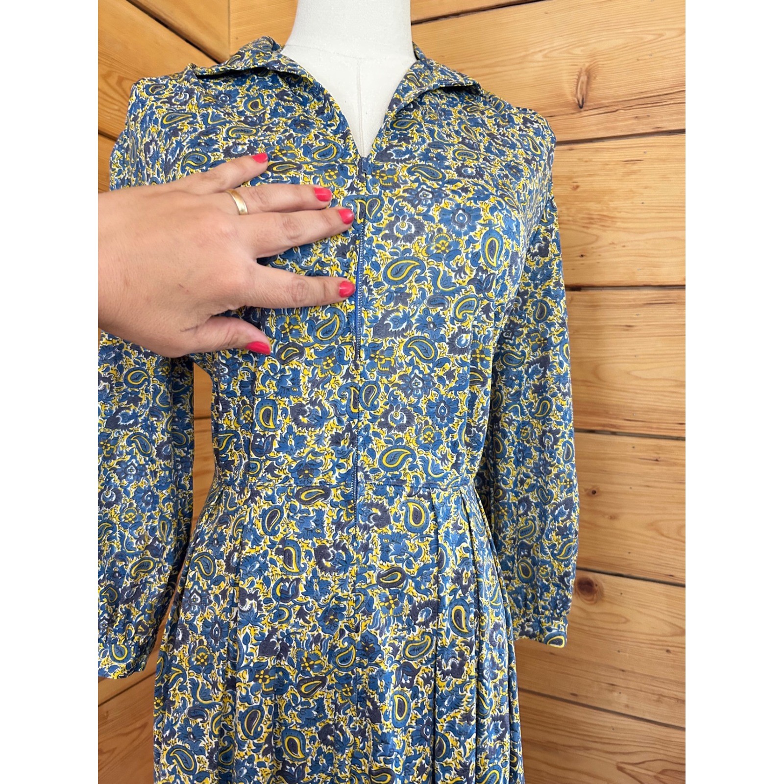 Vintage Day Dress Womens Size 14.5 Blue Yellow Paisley Pleated Shelton Stroller
