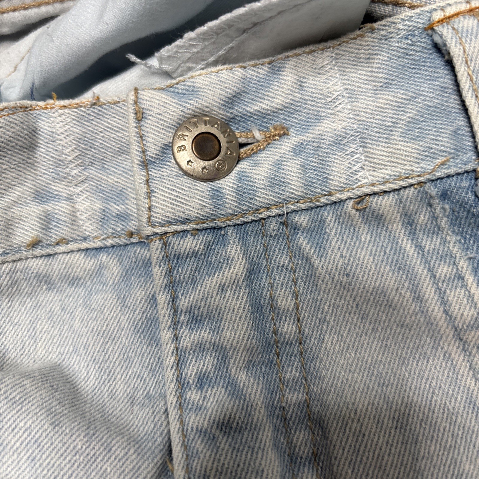 Vintage Brittania Jeans high-waisted pleated tapered leg Acid Wash Sz 32×28.5