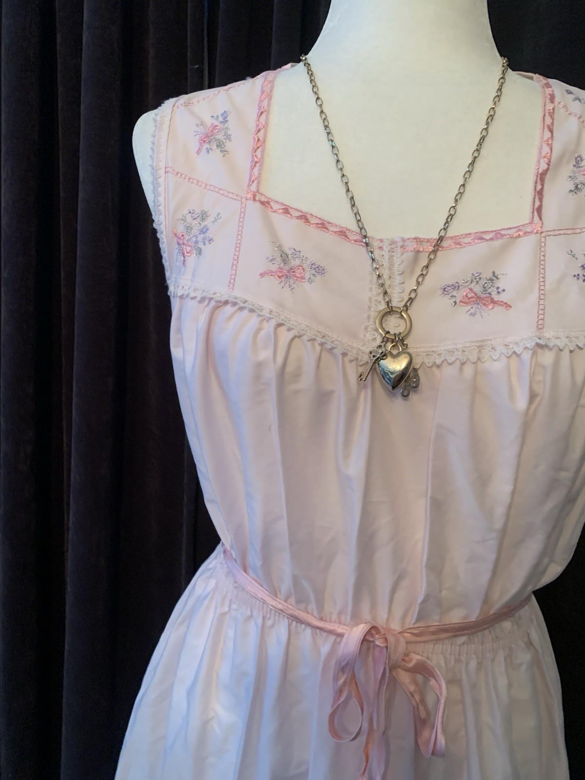 Vintage Shelly Michaels Embroidered Sundress Junior Size 13/14 (Fits like XS)