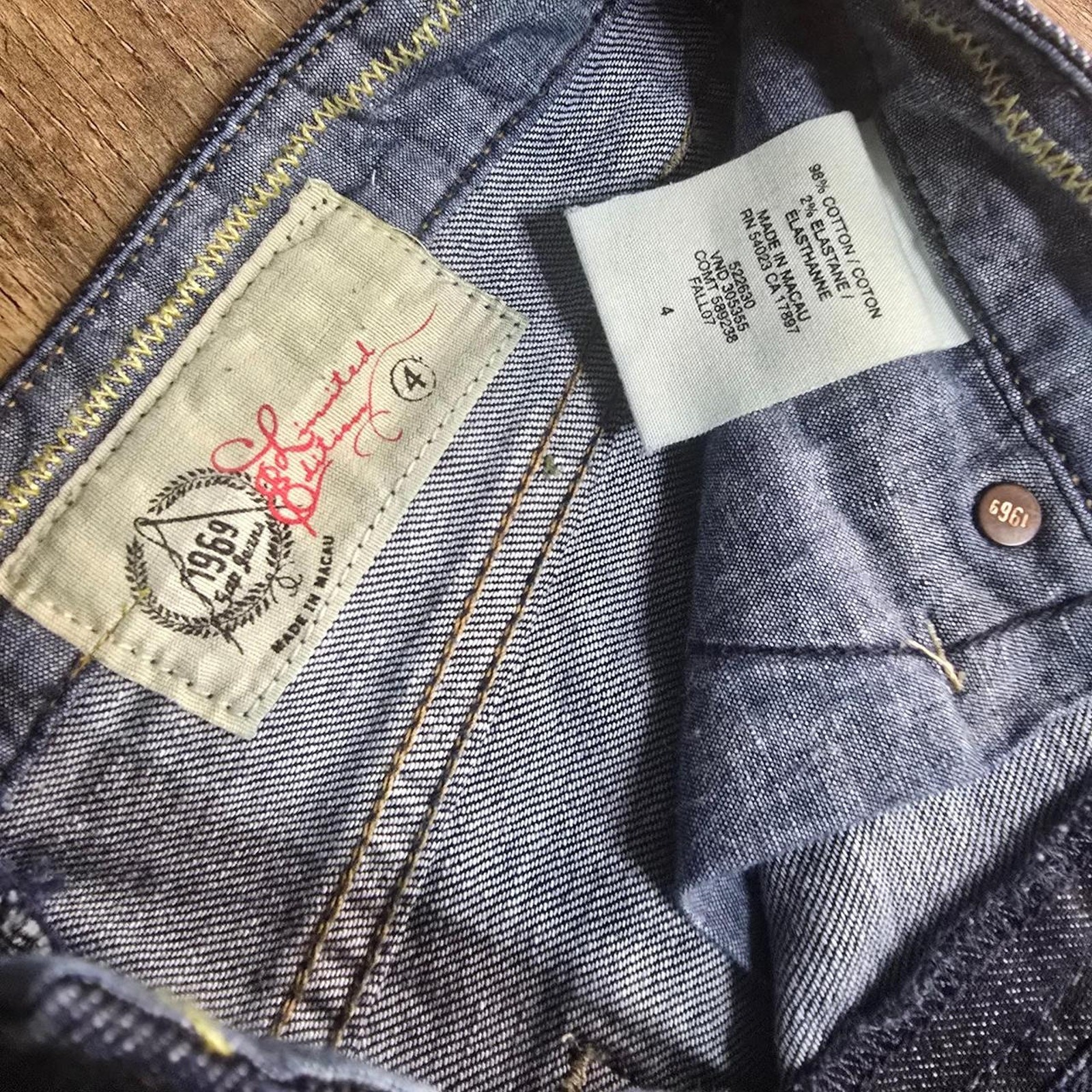 Vintage gap 1969 limited edition