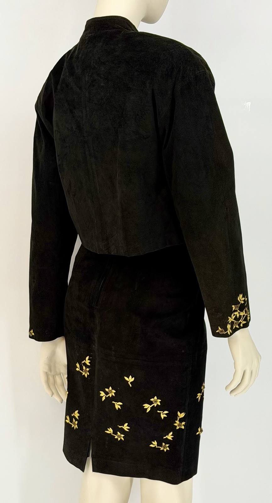 VTG PIA RUCCI Black Suede Embroidered , Beaded Jacket/skirt Set Sz 4 Excellent
