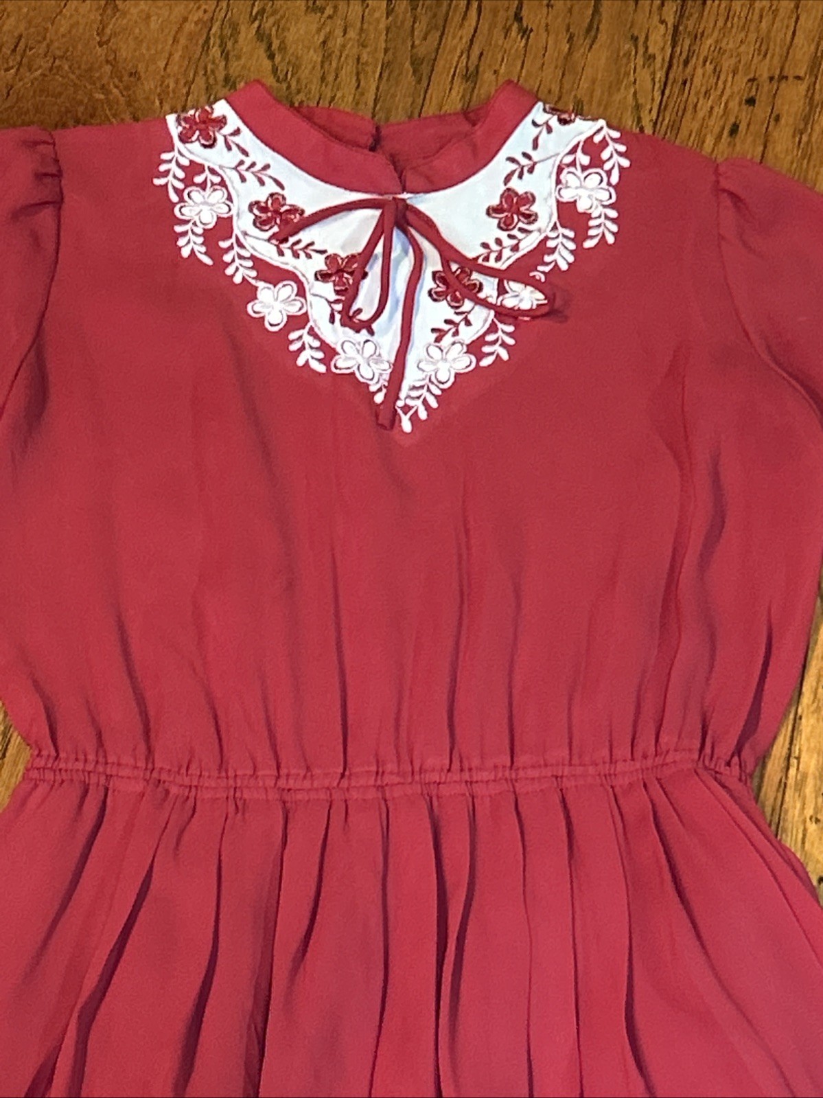Vintage Women’s Dark Red Elastic Waist Shirt Sleeve Dress Embroidered Flowers