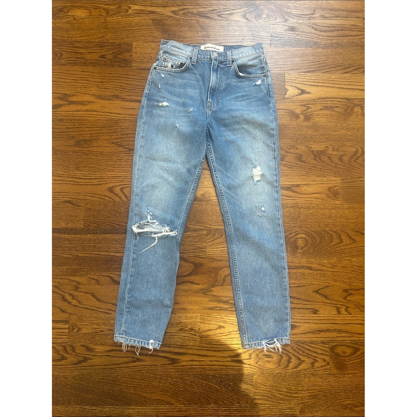 NWOT Reformation Julia Crop Cig Jeans in Arches Distressed Womens Size 24