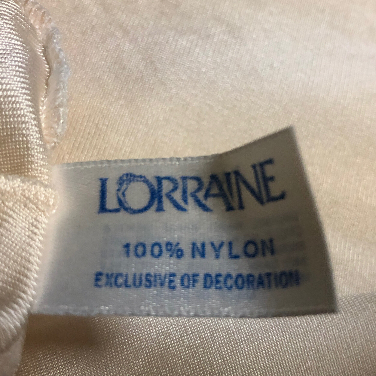 Vintage LORRAINE sz 36 TALL Light Peach-Beige Nylon & Lace Full length SLIP Z22