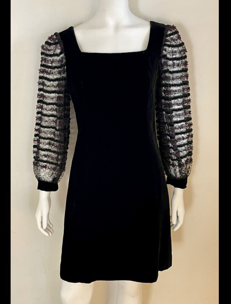 Vintage 1960s Pixie of California by Sue Webb Black Velvet Lace Sleeve Dress S