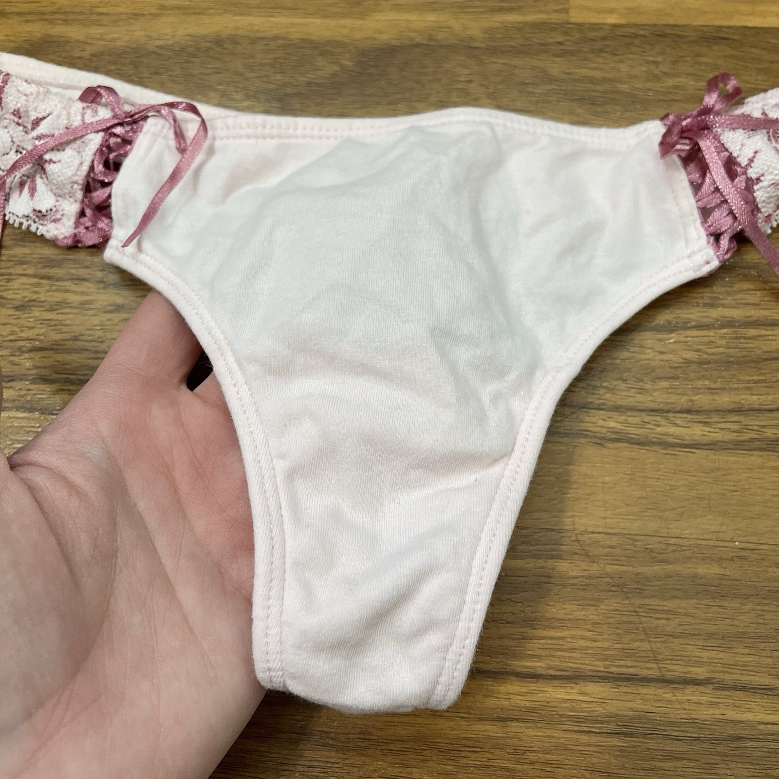 VTG Y2K M Lace Coquette Bows Thong Cotton Panties Underwear Baby Pink