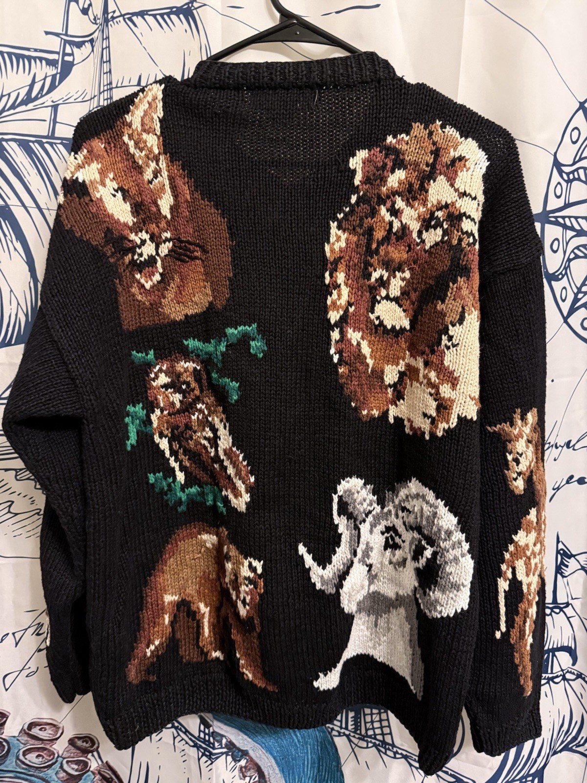 Vtg The Eagle’s Eye “World Wildlife Collection” hand-knit cardigan sweater Large