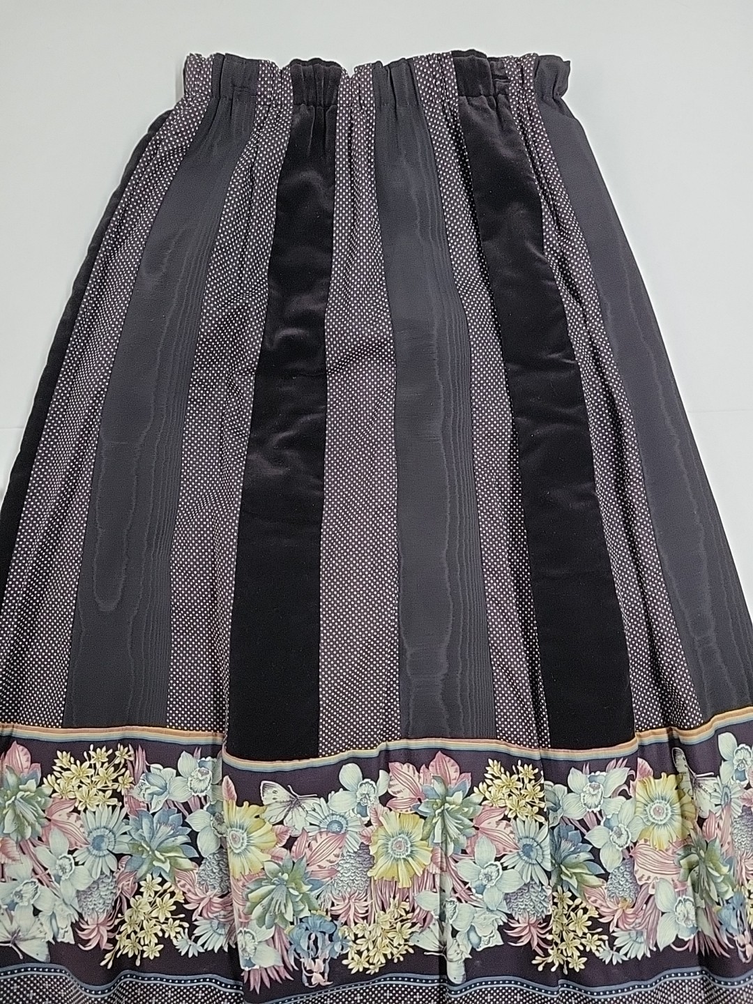 Vintage Mr. Hank Black Patch Butterly Garden Floral Boho Cottagecore Skirt