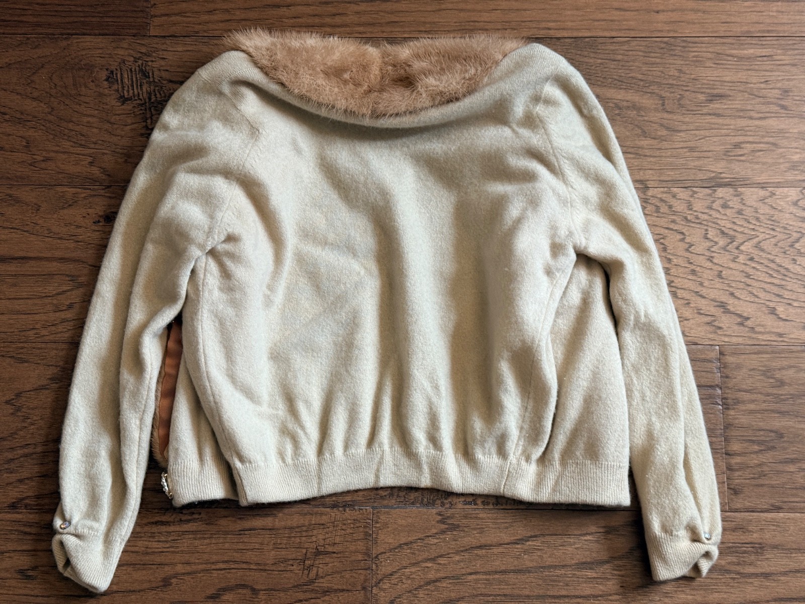 DALTON 100% CASHMERE MINK FUR COLLAR WOMEN’S 50’S VINTAGE SWEATER BEIGE