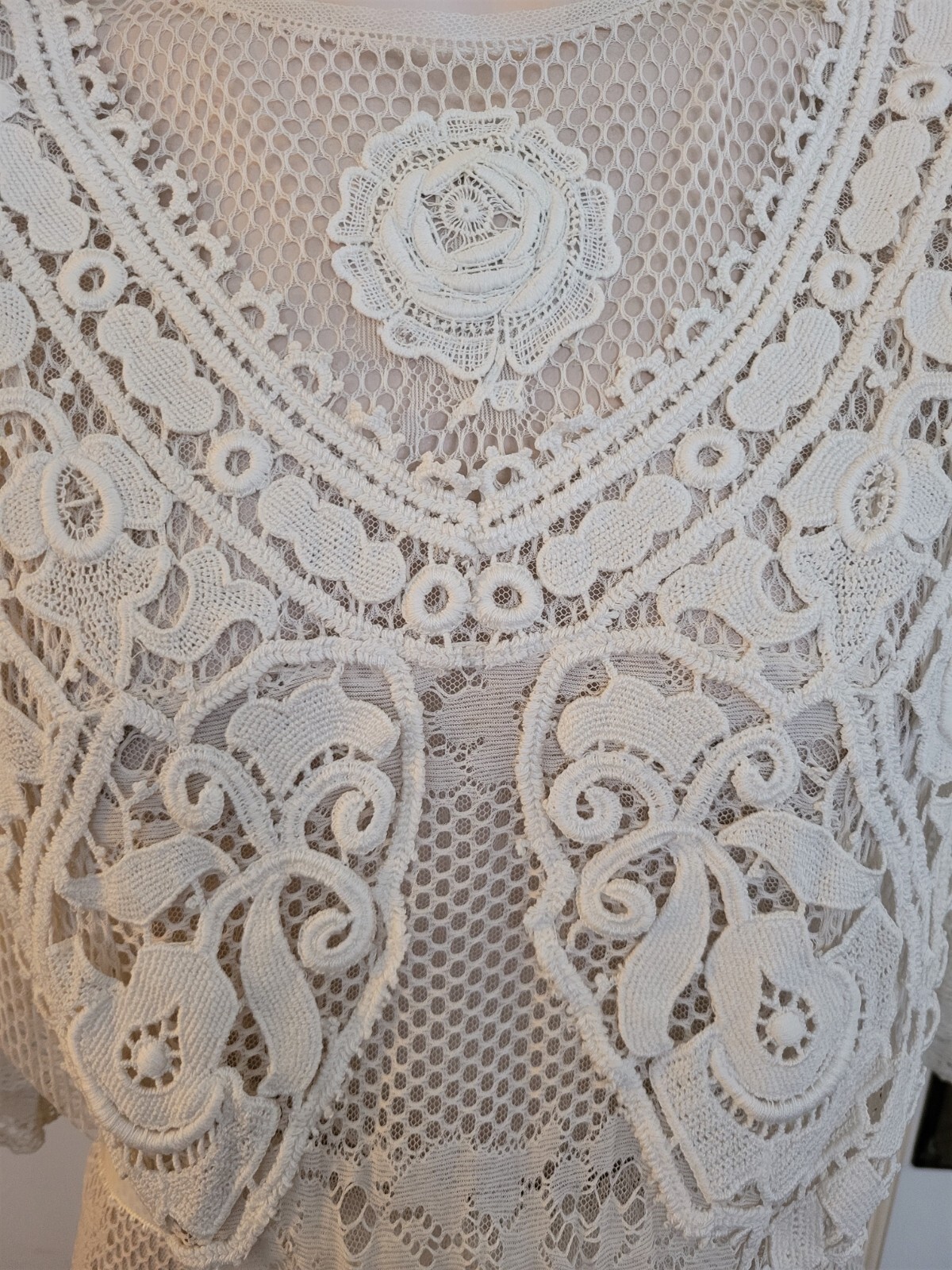 ANTIQUE EDWARDIAN IVORY WOVEN MESH NET DRESS ORNATE IRISH CROCHET WORK BOBINET