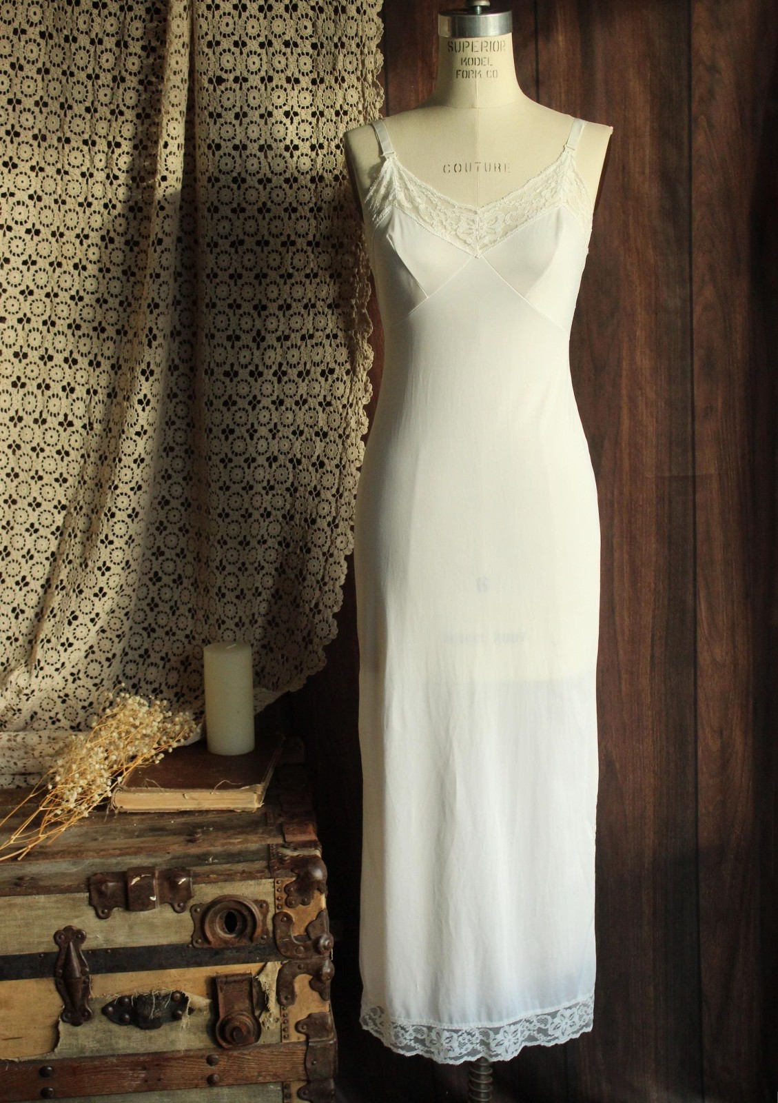 Vintage 1970s Slip, Montgomery Ward Ankle Length White Nightgown, Size 10/32