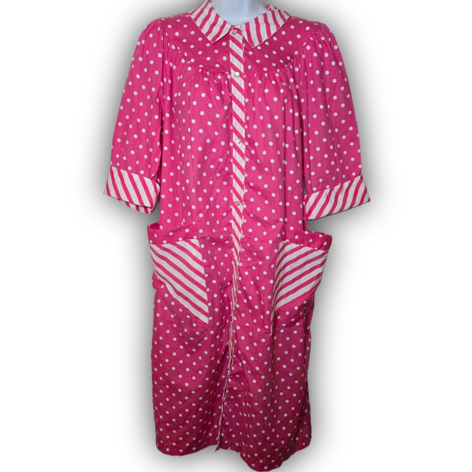 Coffee Coat Styled by Saybury VINTAGE Pearl Snap Robe House Dress Polka Dot L