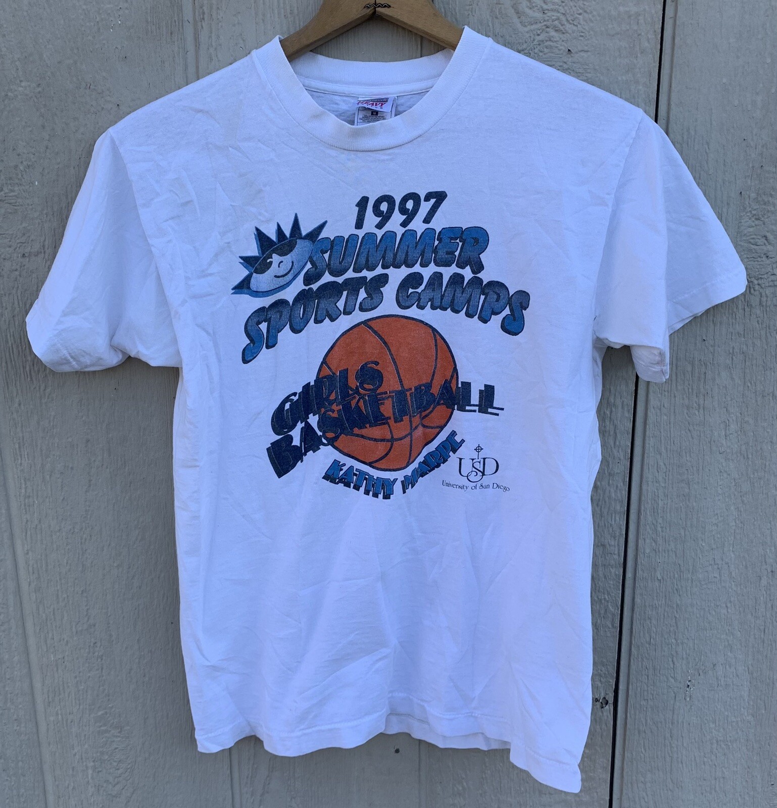 Vtg 1997 Summer Sports Camps Girls Basketball University of San Diego t-shirt M