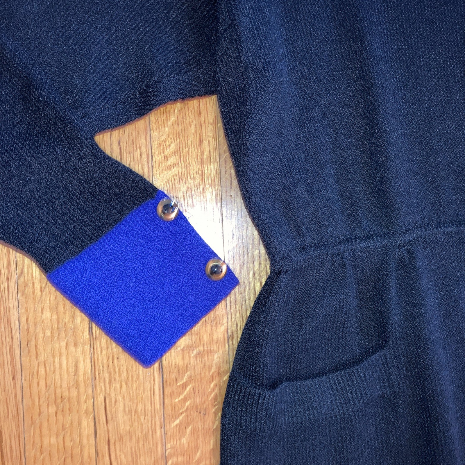 classic vintage St. John Marie Gray knit Santana Dress black / blue sz 6 pockets