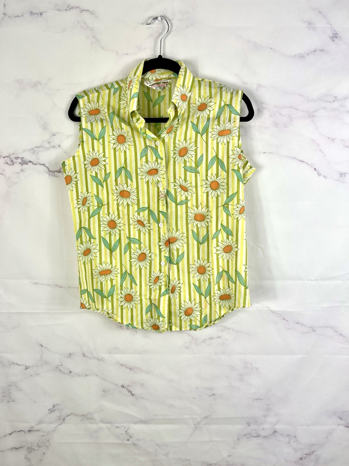 Vintage 70s Permanent Press Retro Floral Buttondown Blouse Size Medium
