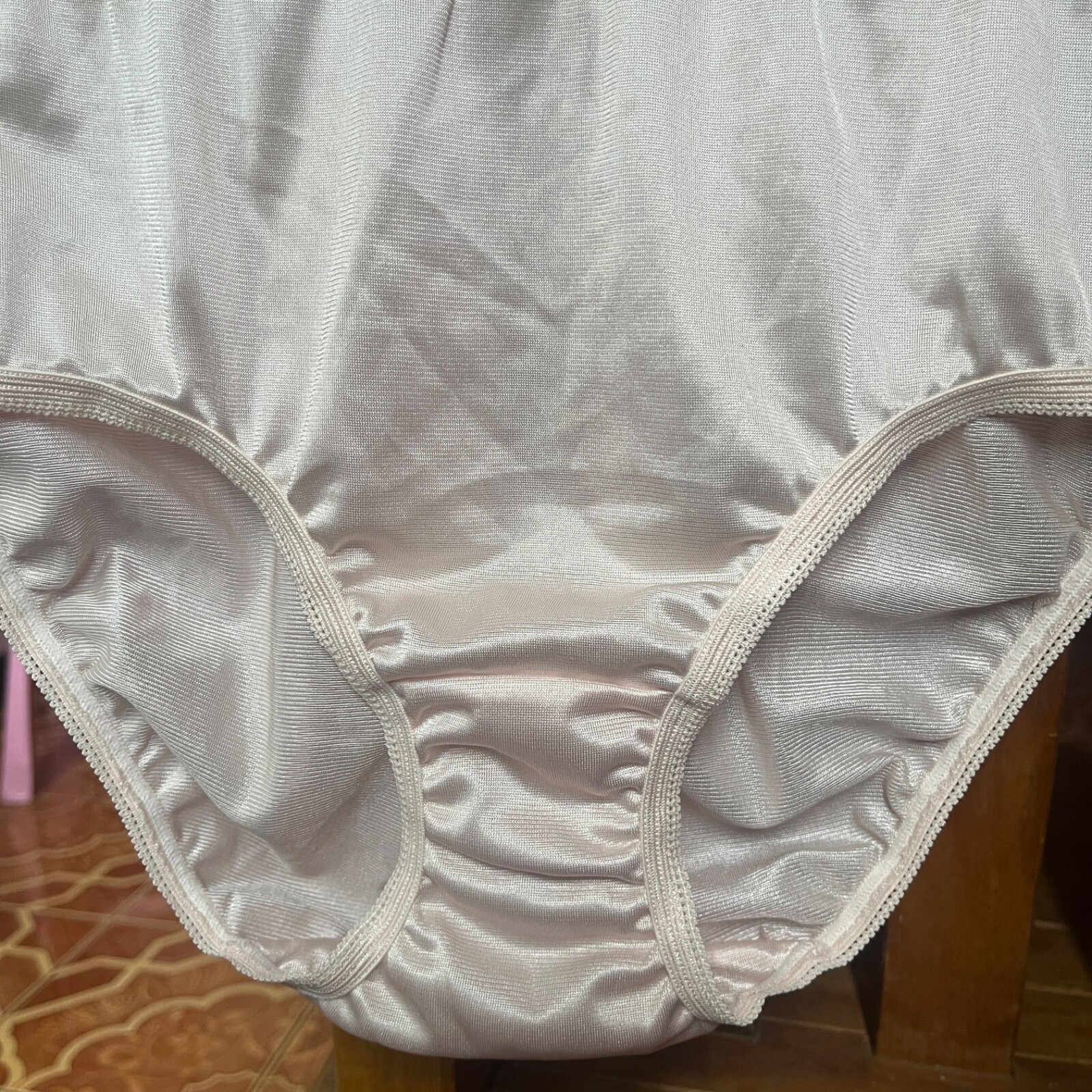 Peace Panties Slippery Nylon Briefs Size 6 Hip 39 Inch Bikini Silky Sheer Gusset