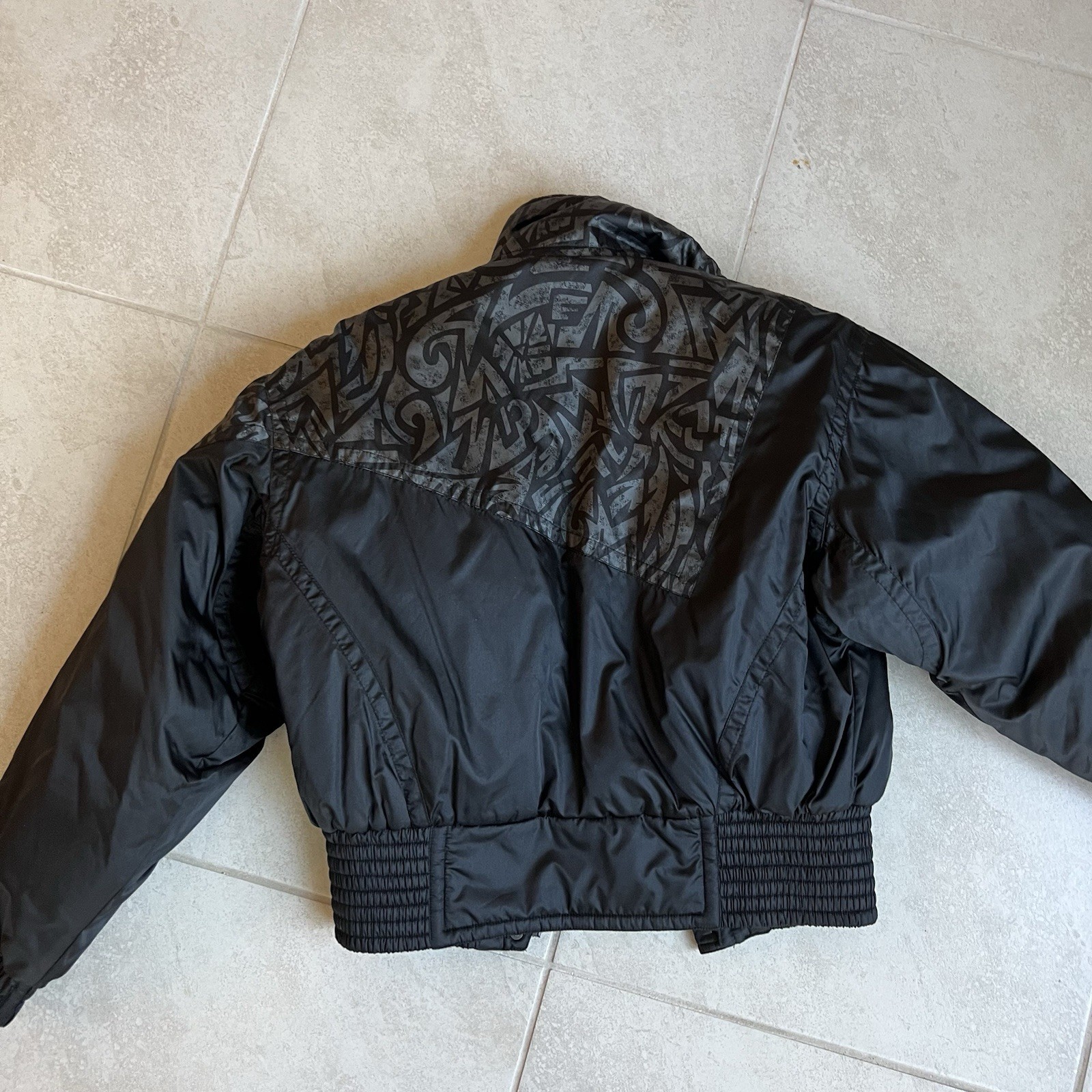 VTG 80s/90s SNUGGLER SKI JACKET – TURQUOISE LINING + GRAFFITI PRINT – MINT!