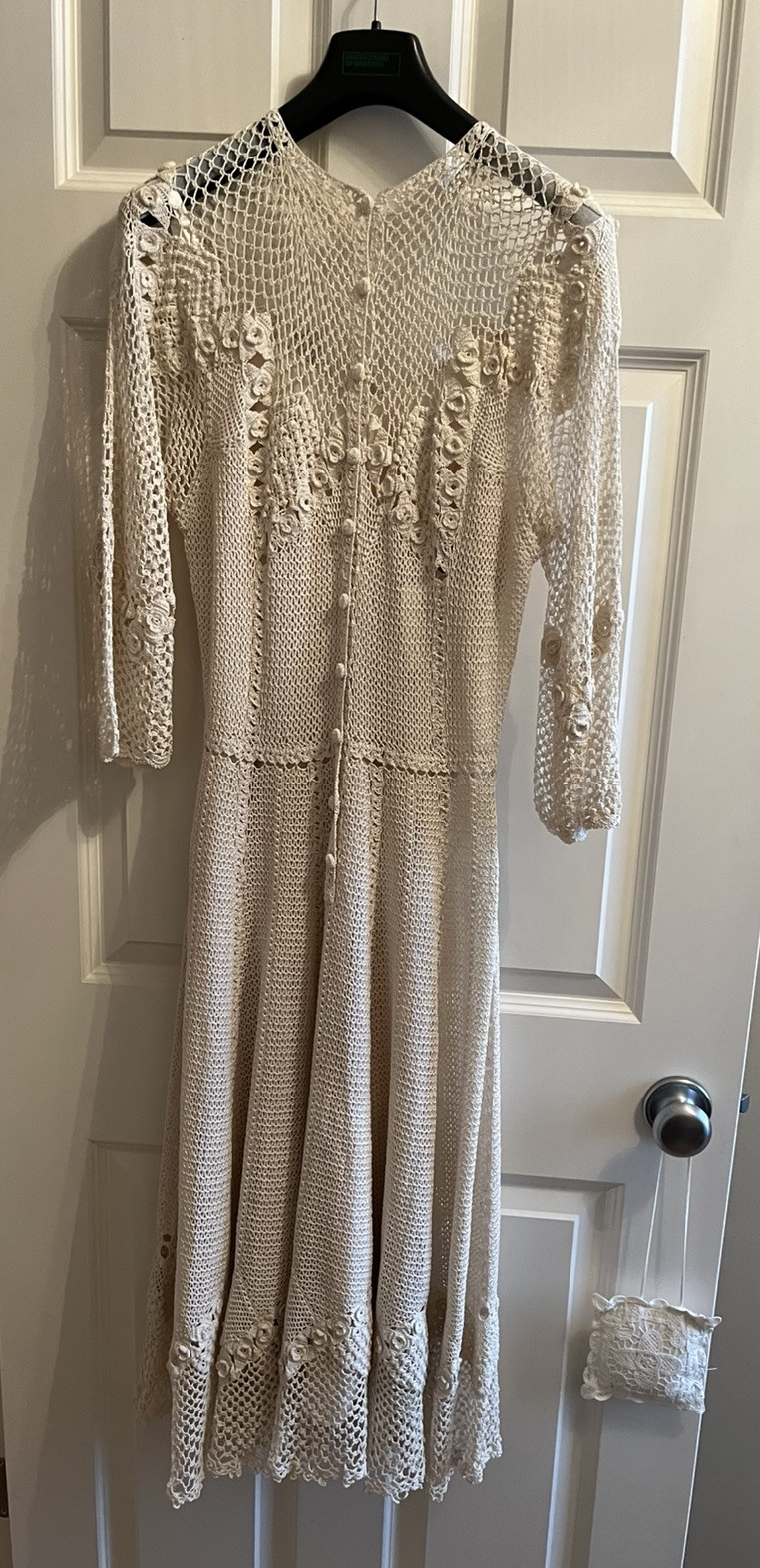 Vintage Handmade Irish Crochet Lace Dress Modern Size US 4/6Impeccable Wedding