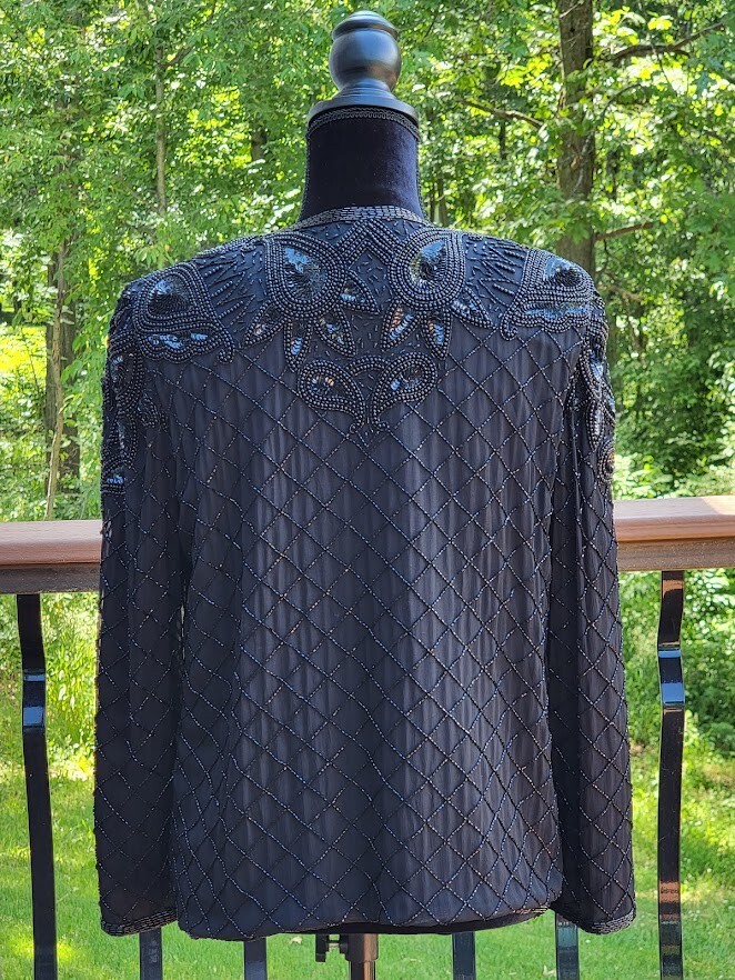 VTG WOMEN’S PAPELL BOTIQUE BLACK BEADED AND SEQUIN OPEN JACKET (PM) – BEAUTIFUL