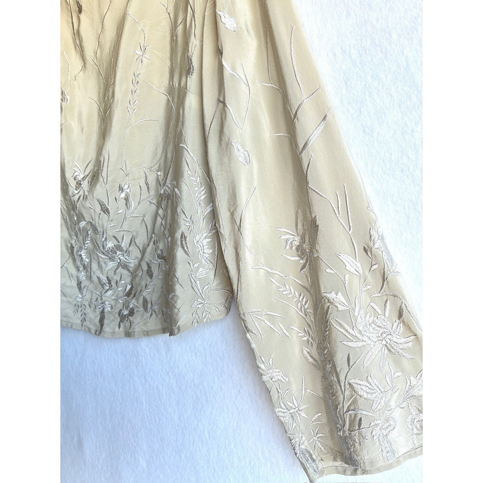 Cami International VTG 100% Silk Embroidered Floral Blouse Cream XS Fairycore