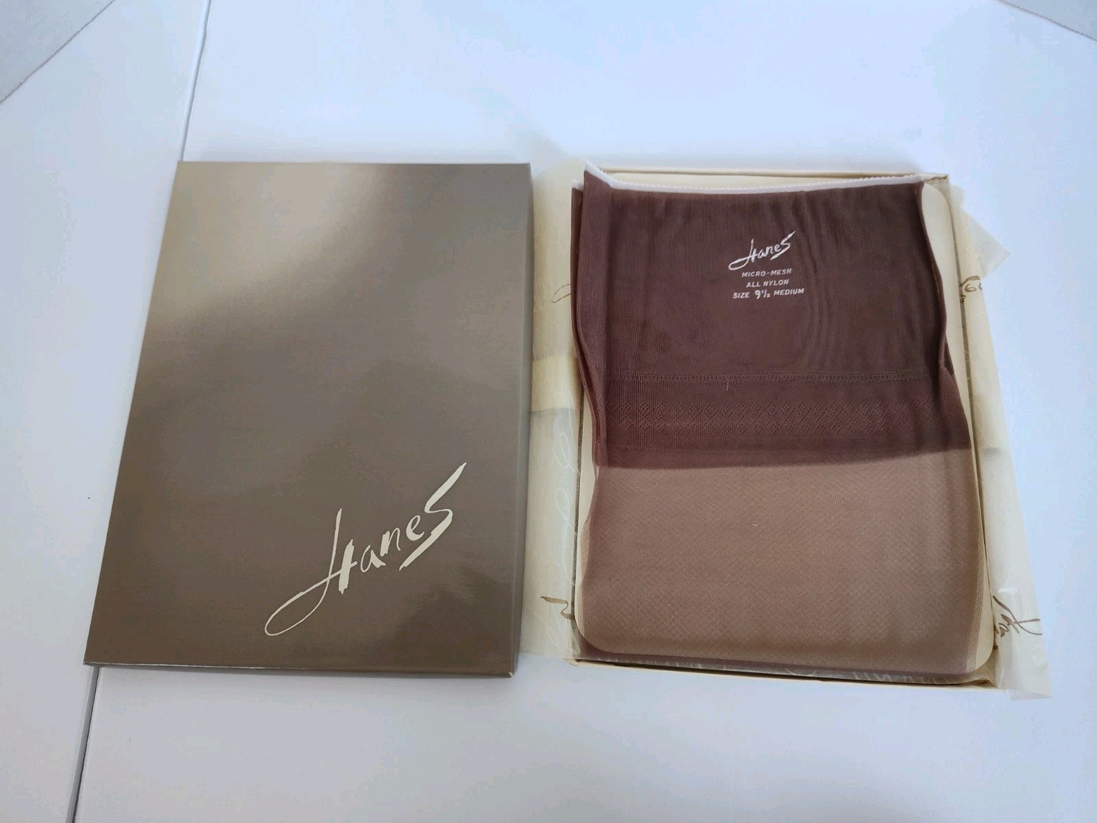 Hanes Vintage Thigh High Stockings w Box 3 Pair Sz 9-1/2 Town Taupe Nylon