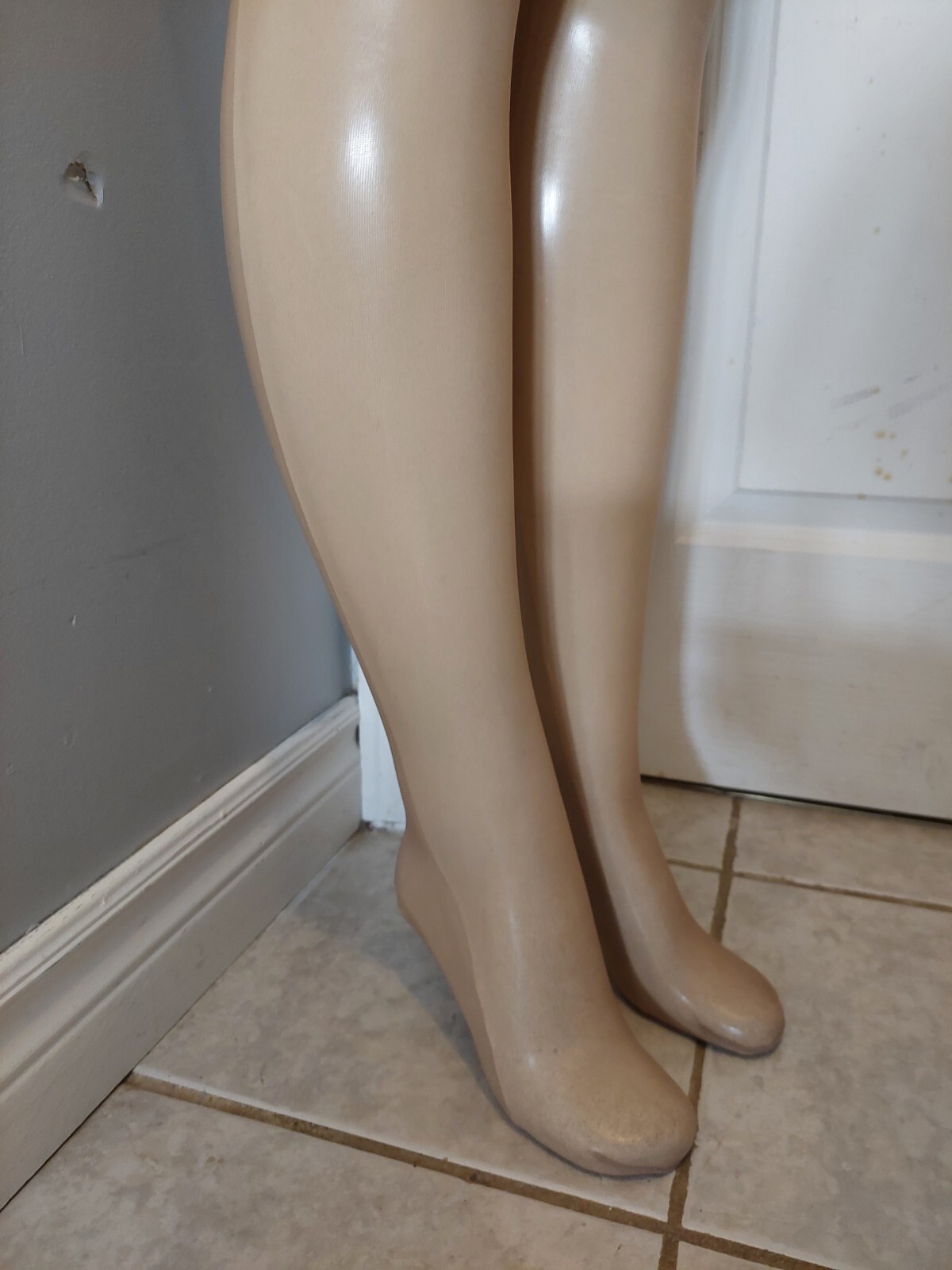 Vintage Pantyhose 🎃 Silks Sensational Nudes 10 Denier Color Nude Size D BDR2