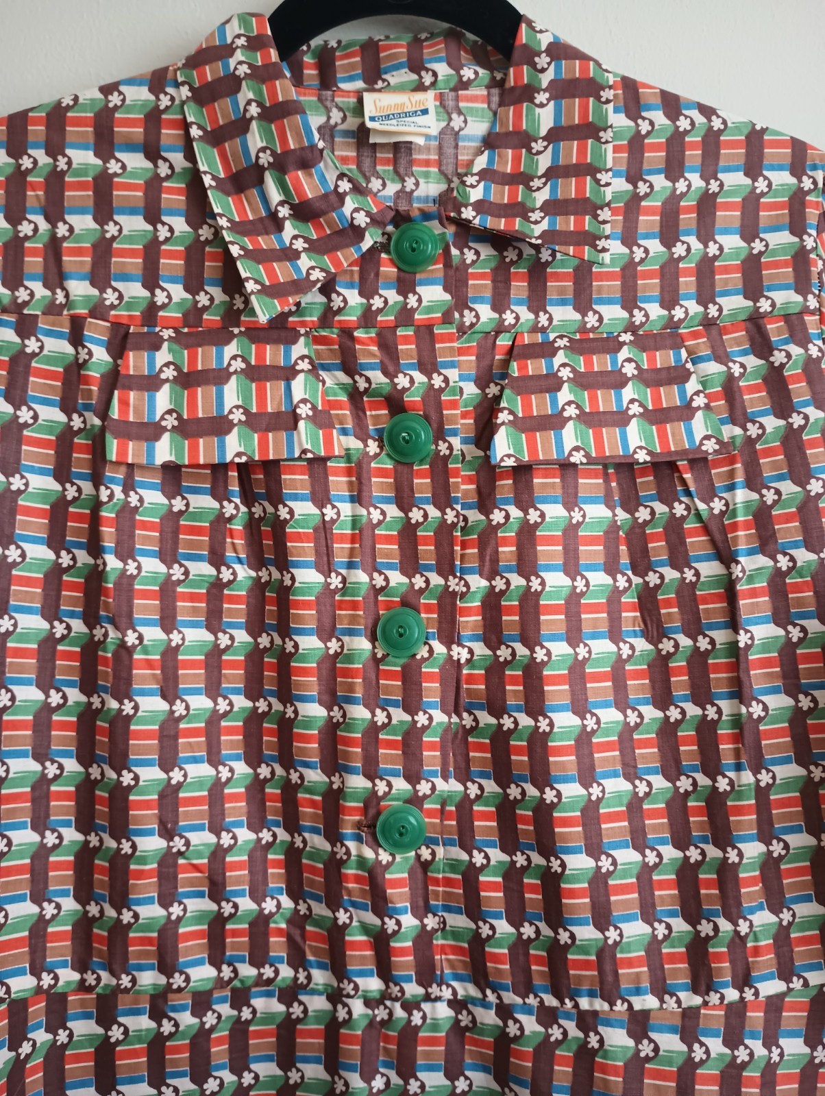 Vintage 70s Funky Mod Shirt Dress With Green Buttons Size Medium