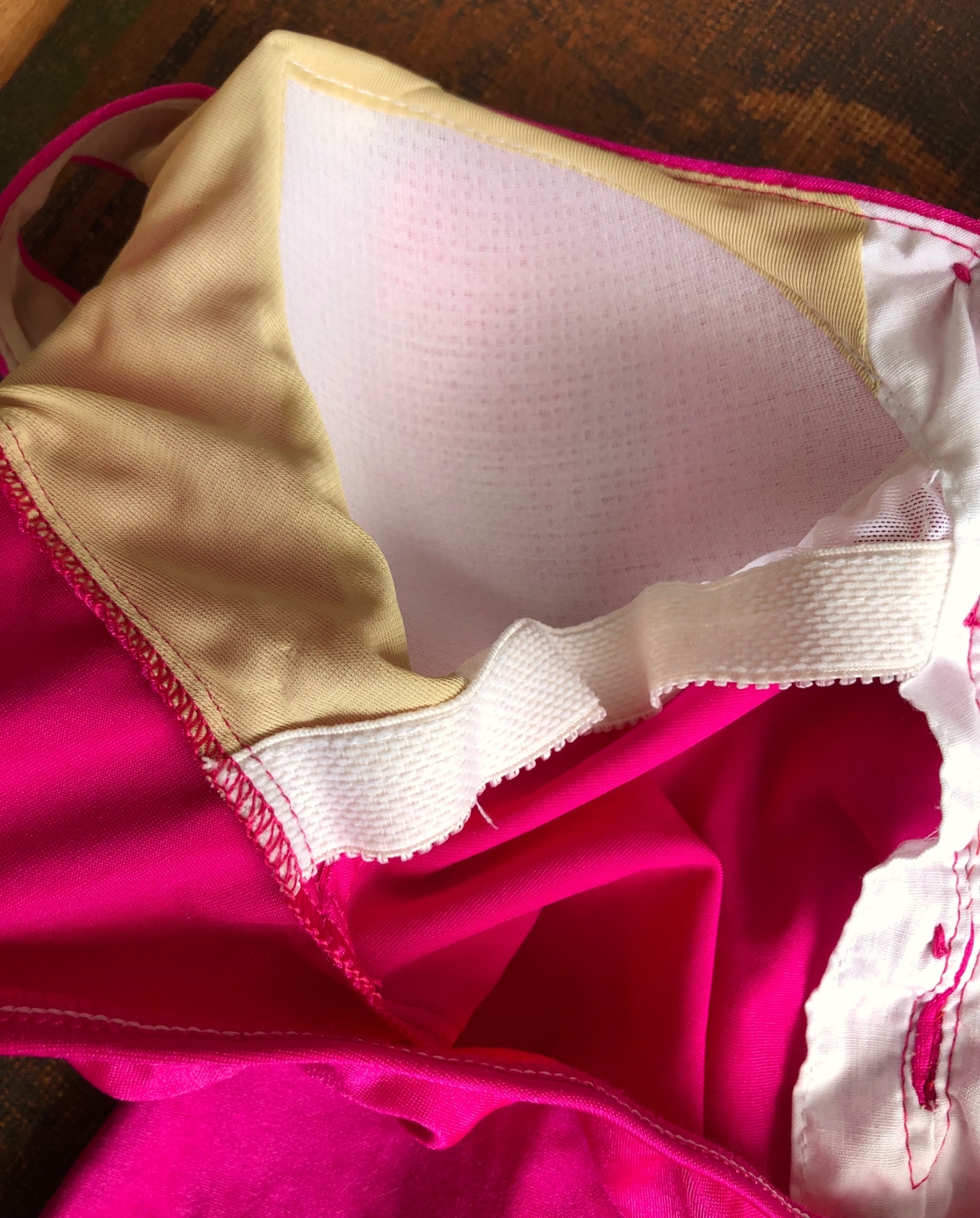VTG MAXINE HOLLYWOOD FUCHSIA PINK BATHING BEAUTY STRUCTURED SWIM SUIT USA 12 GUC