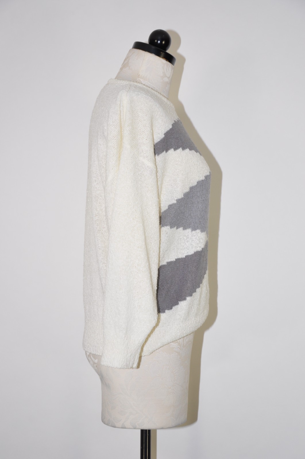80s Vintage White Gray Clouds Silky Nubby Knit Top Pullover Sweater Women M L