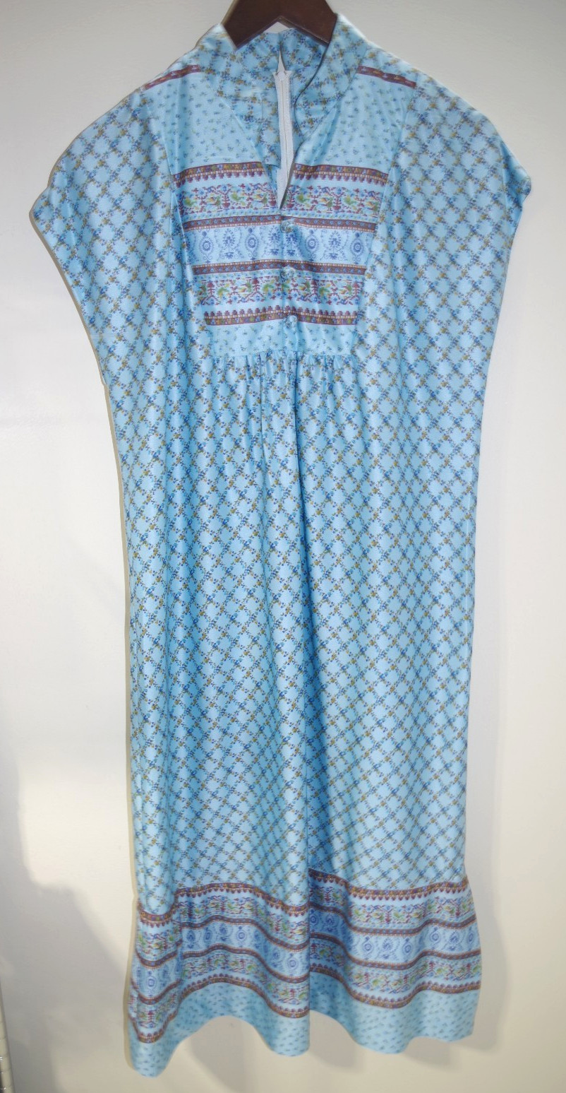 S3 – Vintage 1970s Hawaiian Dress by Penneys HAWAII XS/S Blue Nylon Print Kimono
